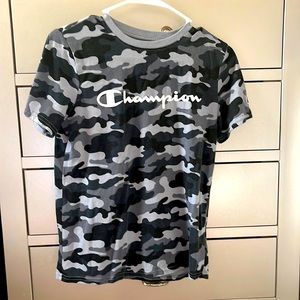 Camouflage champion tee